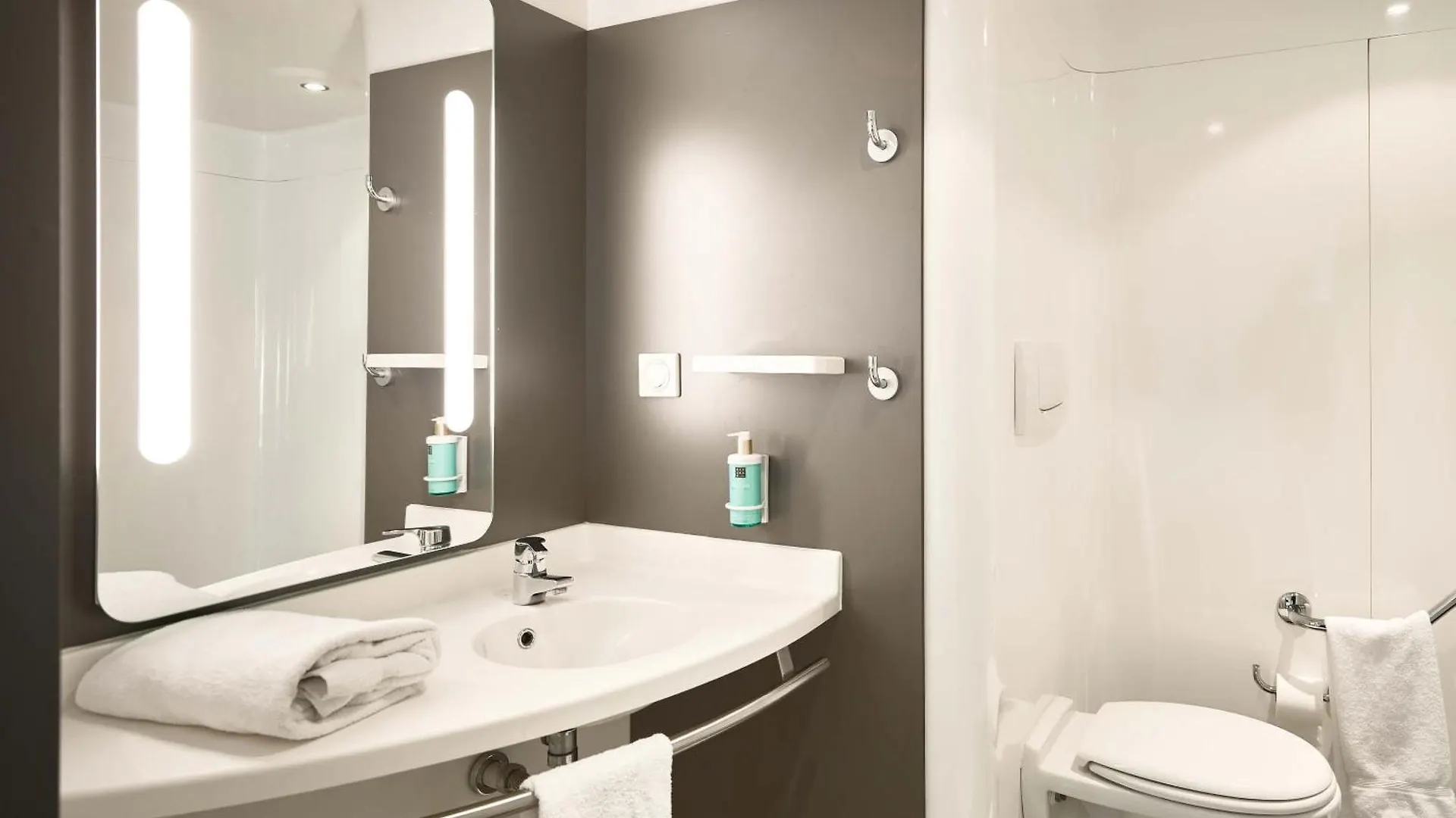 B&B Hotel Paris Grand Roissy Cdg Aeroport  Roissy-en-France