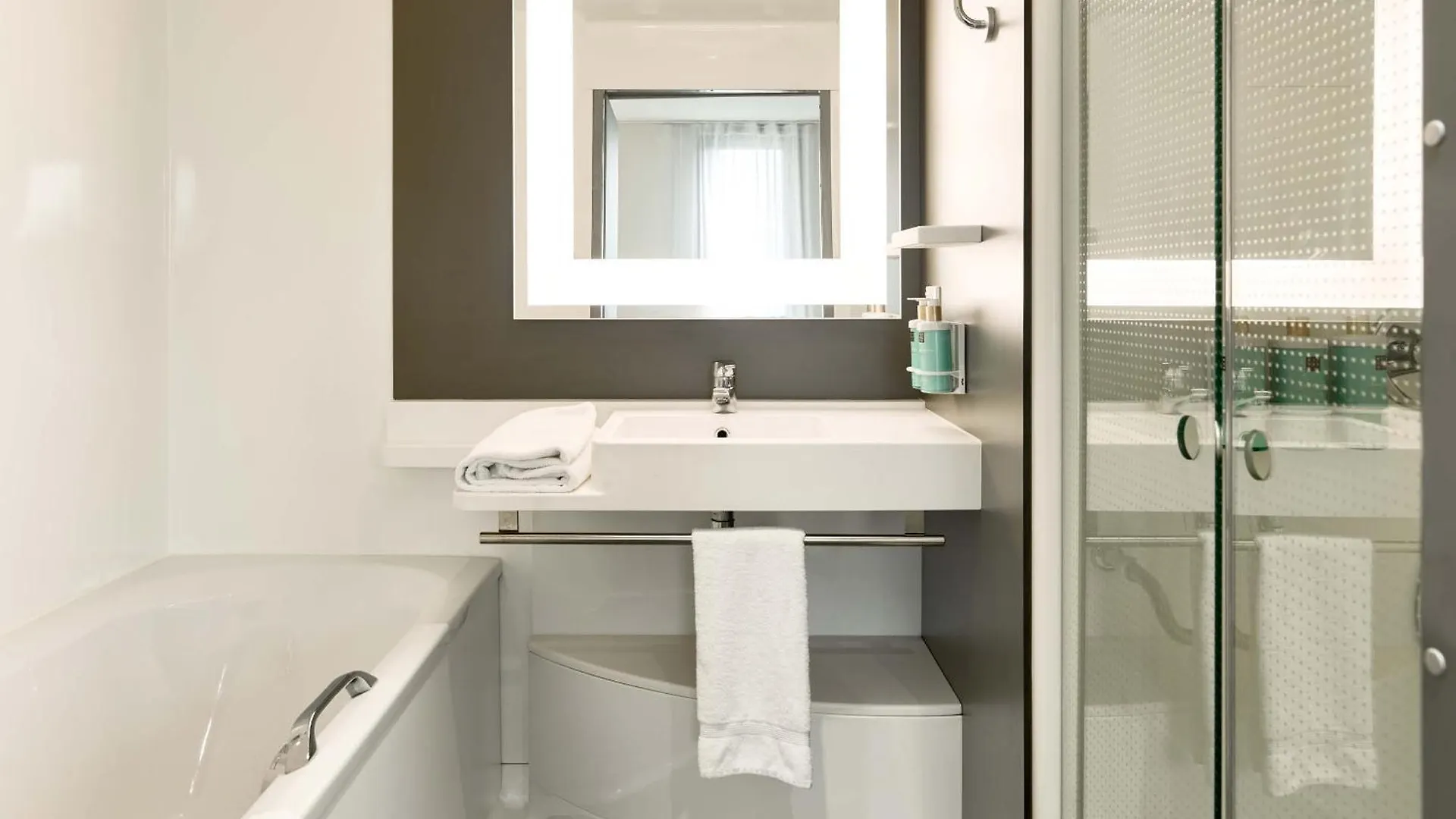 B&B Hotel Paris Grand Roissy Cdg Aeroport 4*, Roissy-en-France France